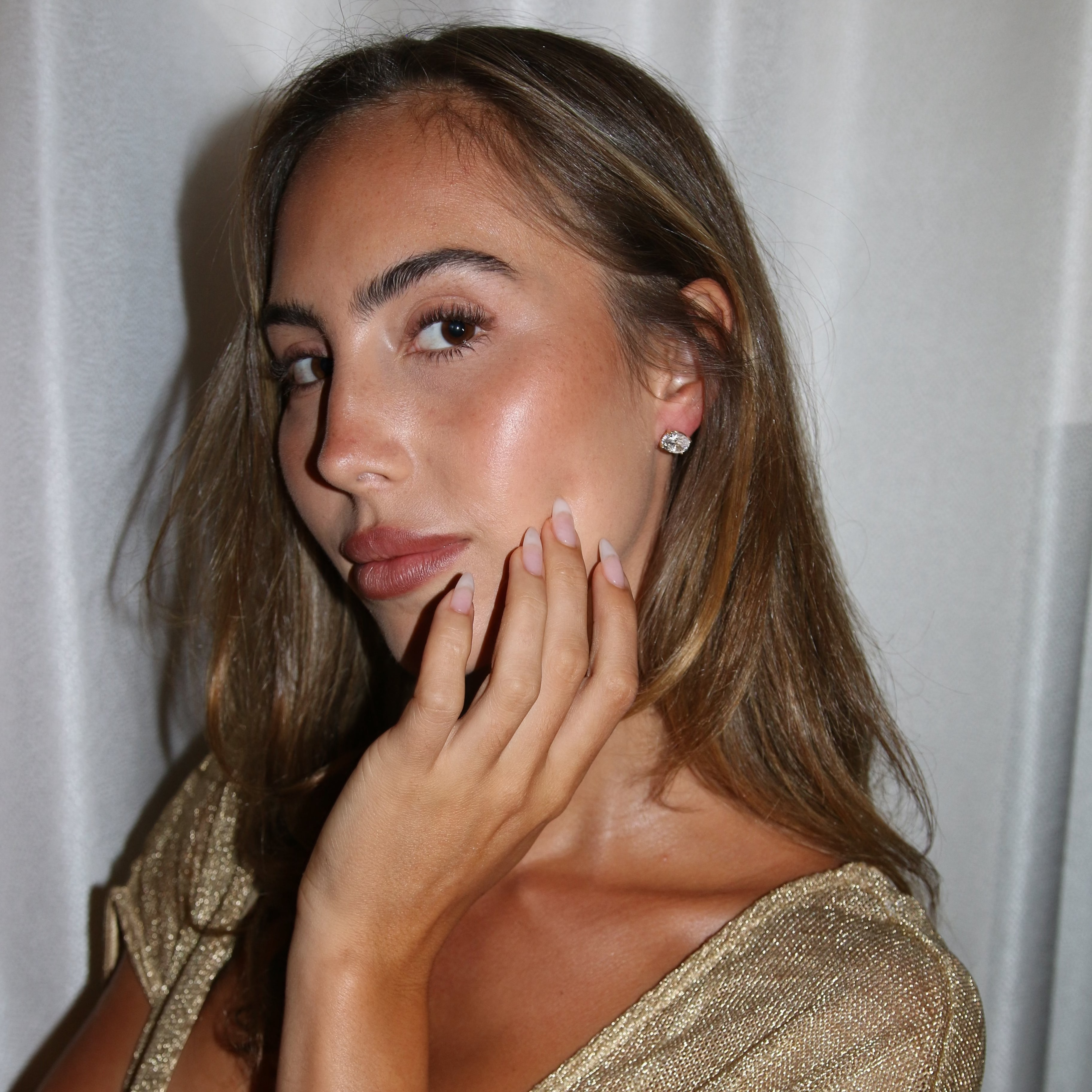 SARA STUDS - GOLD