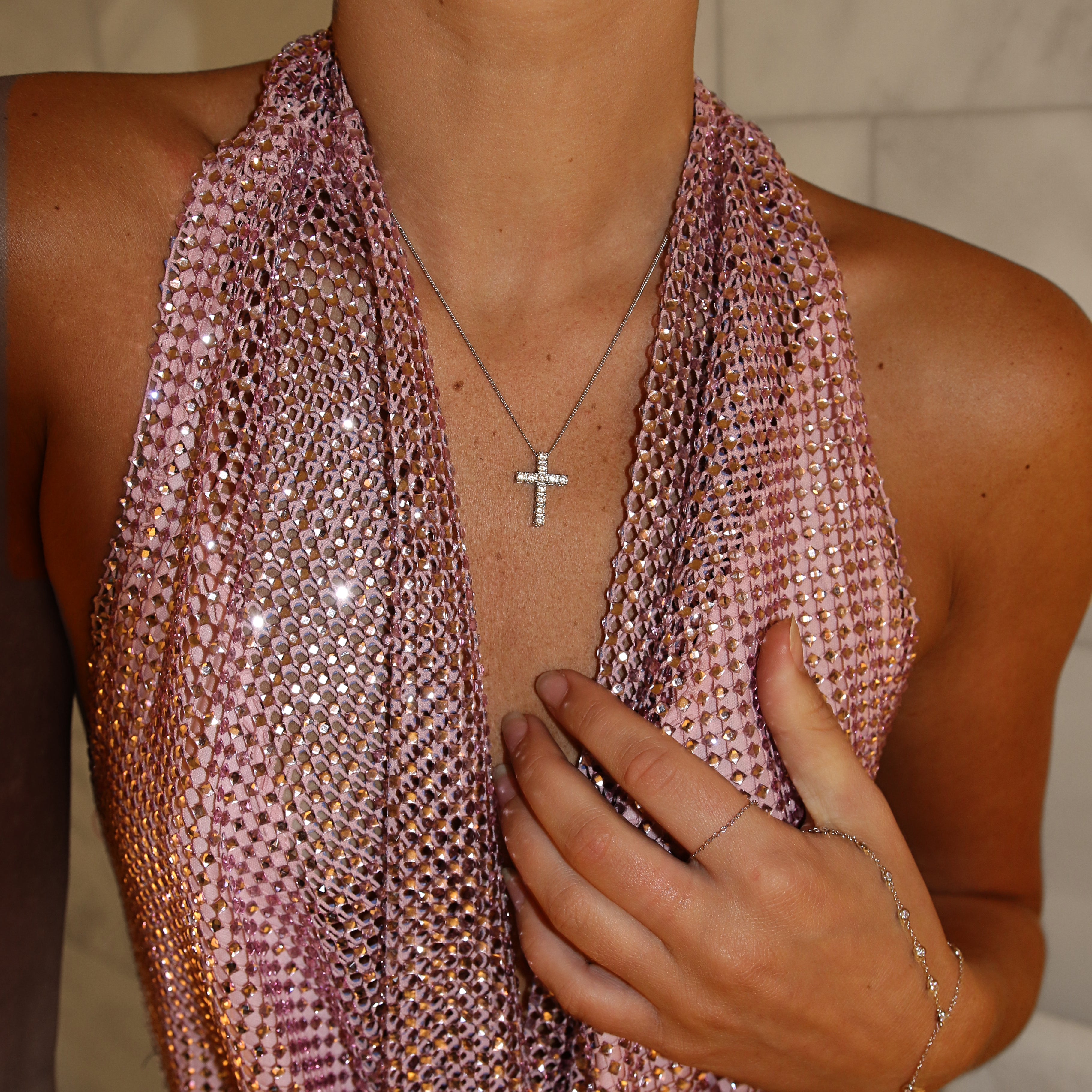 ZORKA CROSS NECKLACE - SILVER