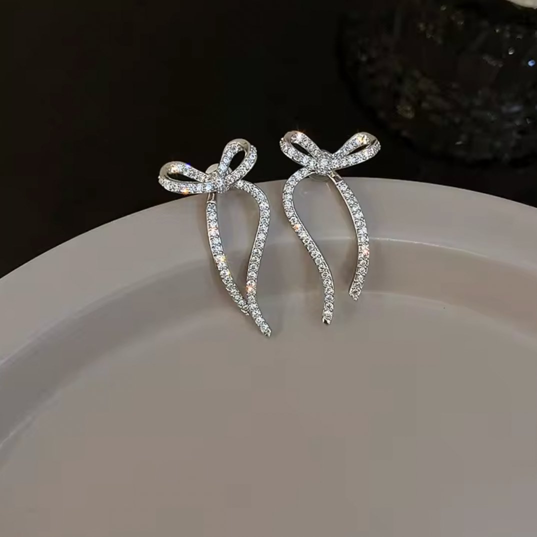 SASKIA EARRINGS - SILVER - BLINGZ