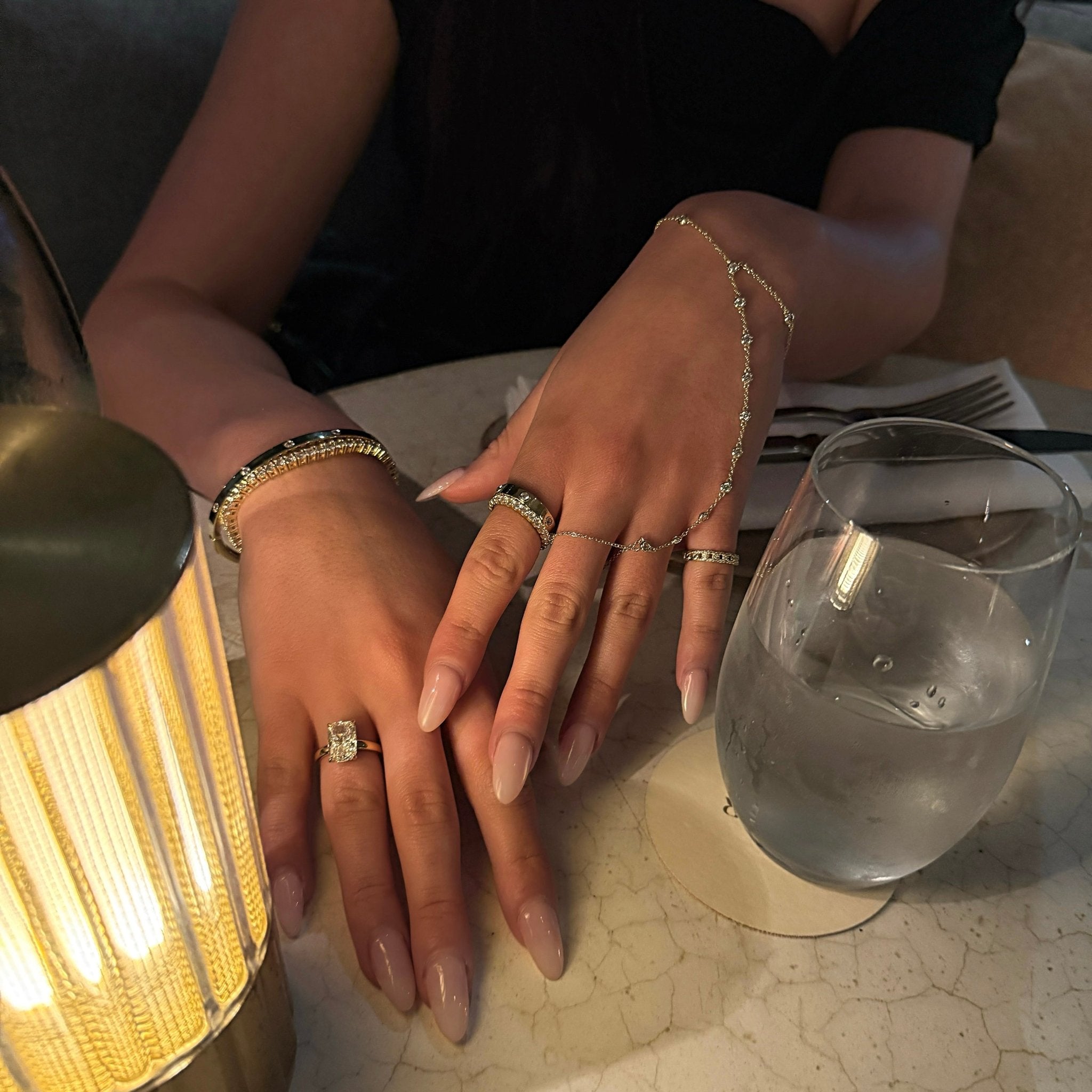 YOLANDA HAND CHAIN - GOLD - BLINGZ